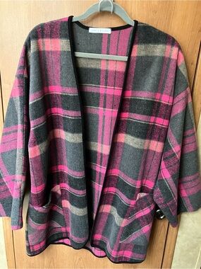 Chris & Carol Gray and Pink Plaid Open-Front Cardigan/Wrap Size M